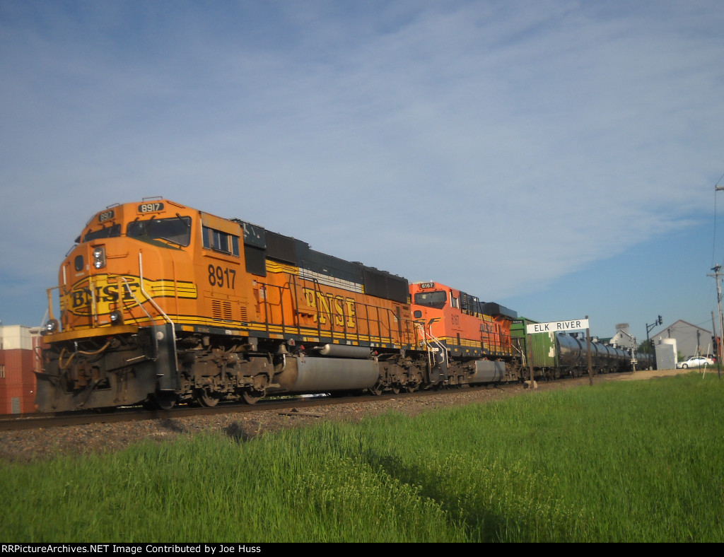 BNSF 8917 DPU